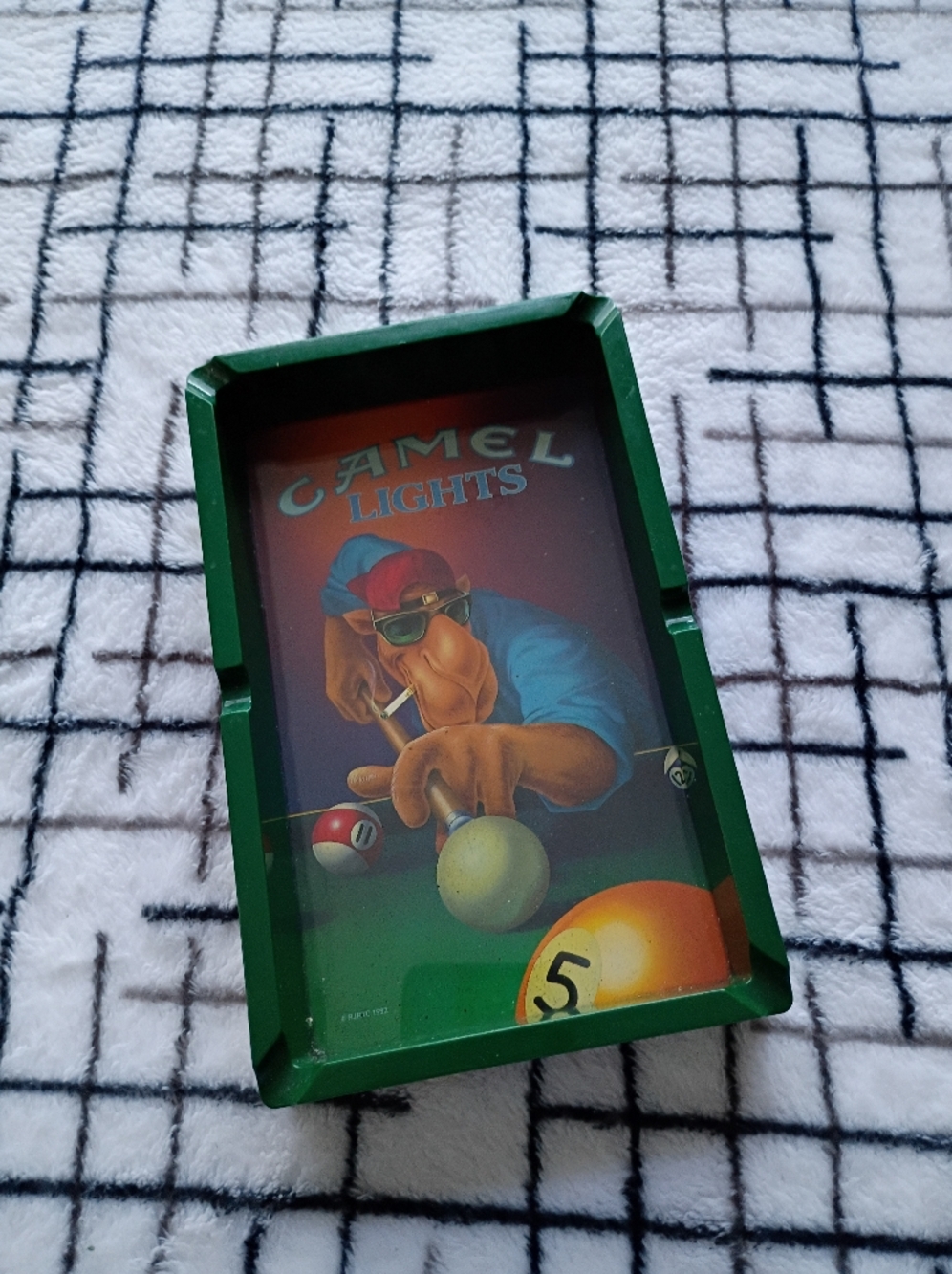 Vintage "Joe Camel" Camel Lights Brand Green Pool Cue Ashtray Released 1992